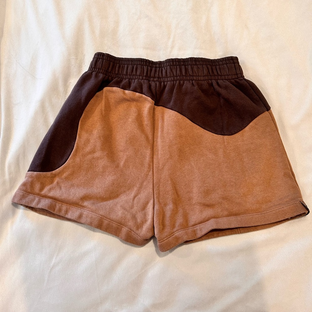 Nike Brown Athletic Shorts M Color block EUC - Picture 3 of 6